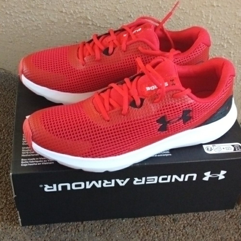 Under Armour Surge 3